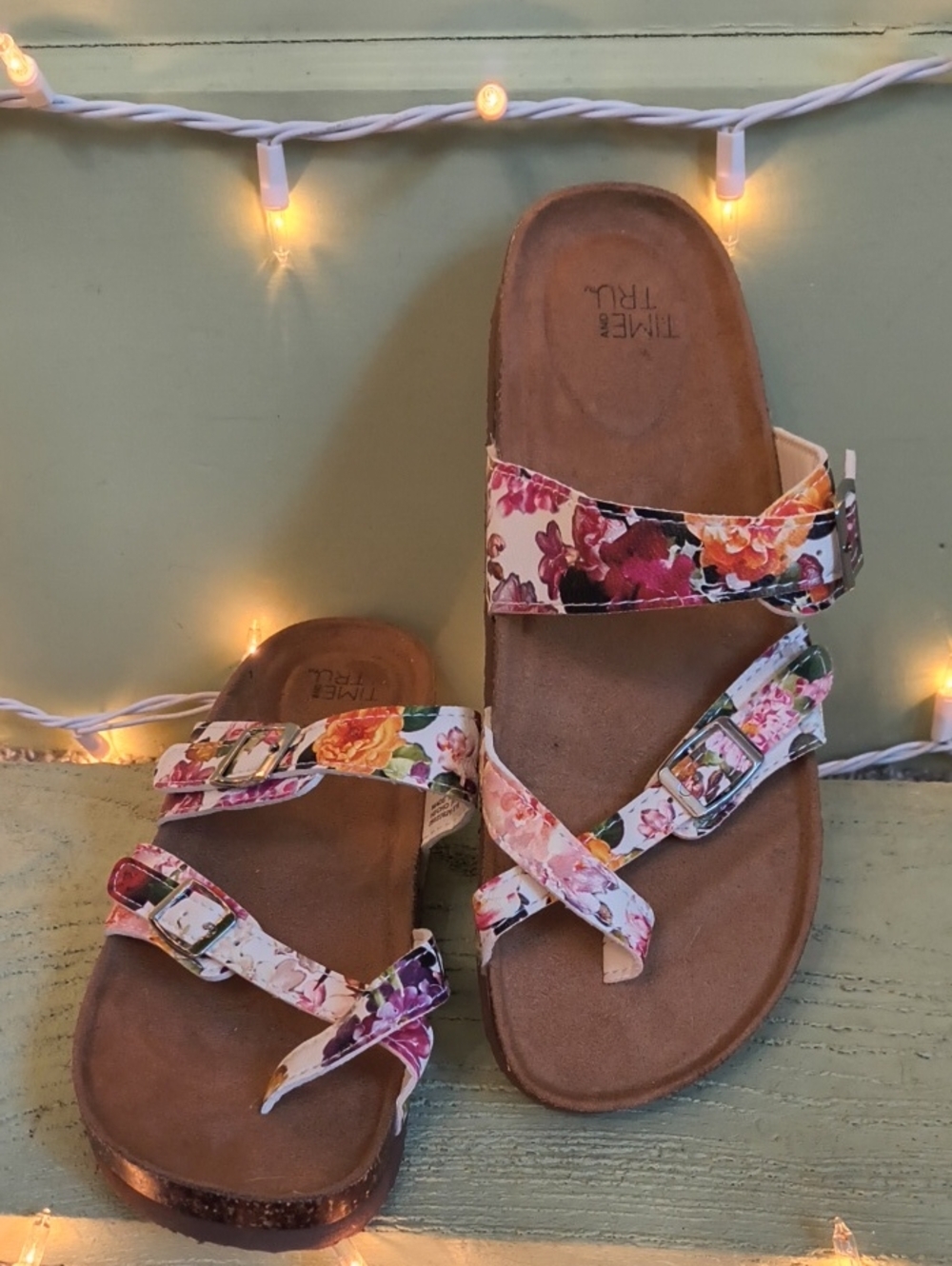 Women's Time And Tru Floral Pink White Brown Cross Toe Buckle Sandal 7